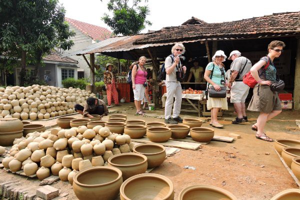 LÝ ĐÔ HỘI AN THU HÚT KHÁCH SẠN DU LỊCH